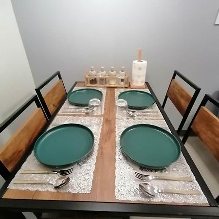 Family Home Манила Екстериор снимка